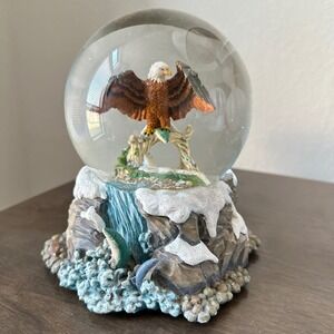 National Geographic Eagle Waterfall Music Box Snow Globe San Francisco Music Box